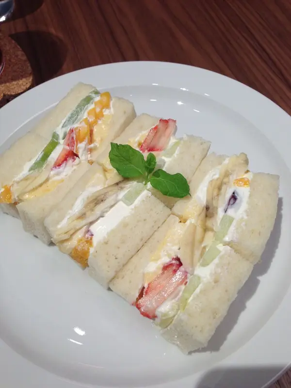 ⚫︎フルーツサンドイッチ