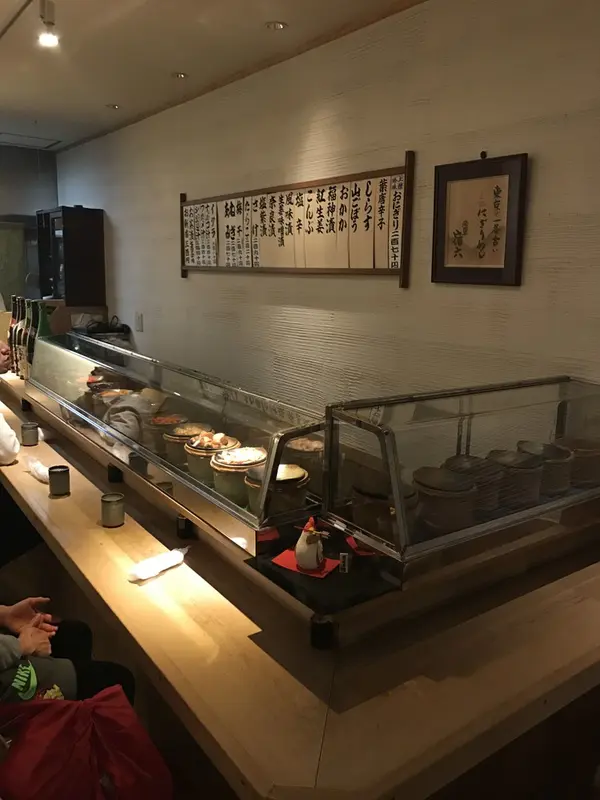 カウンターと座敷があるよ