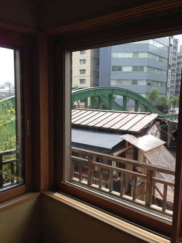 まずは 2階 個室に通されます。