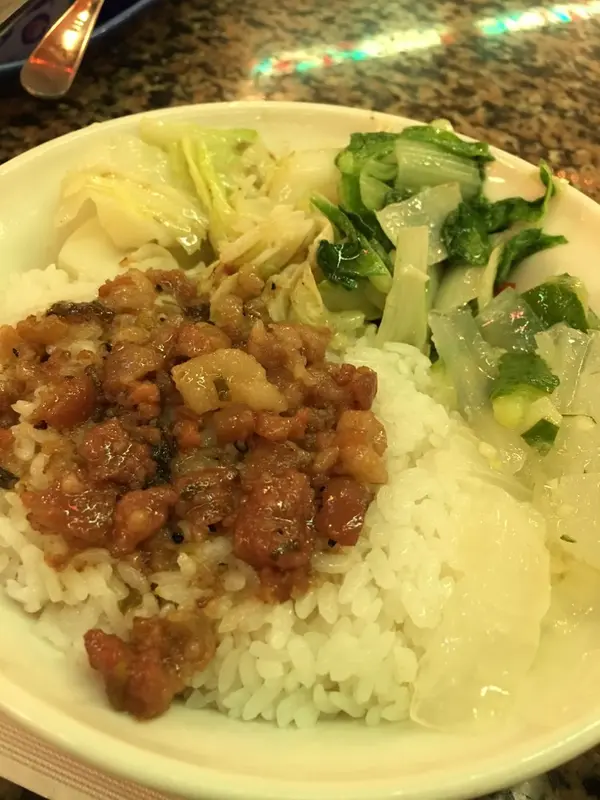 セットの魯肉飯