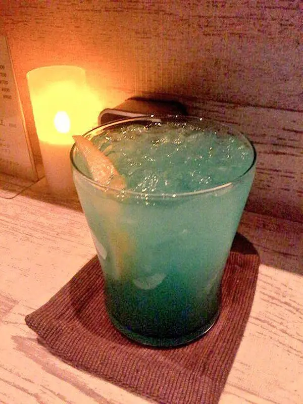 カクテルは好みに合わせて作ってくれます♪