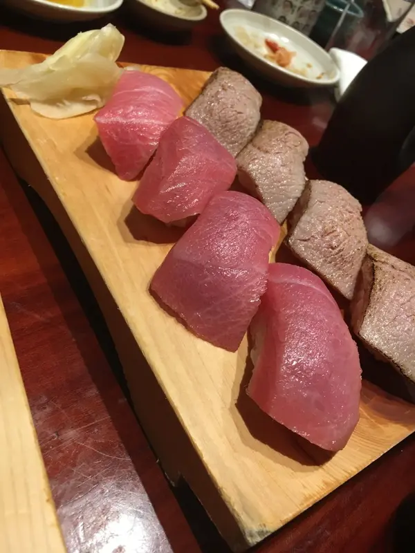 炙り大トロと大トロ（5巻ずつ）