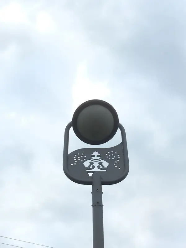 街灯も土偶デザイン