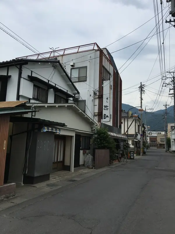 寿司弥助