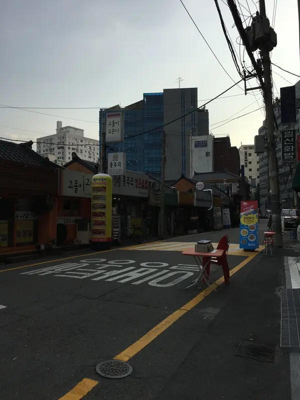 昭和な雰囲気な通り
