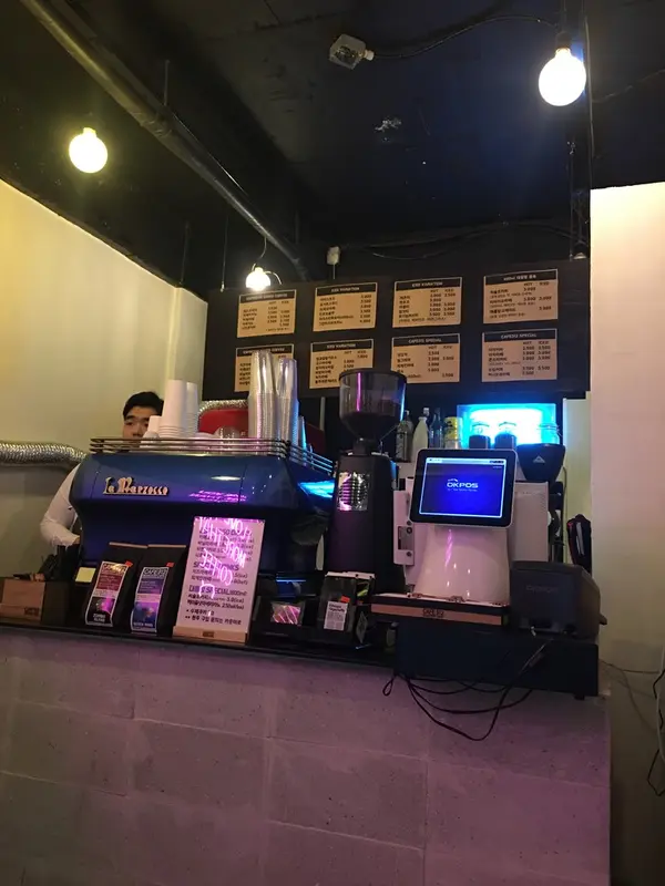 カウンターですが