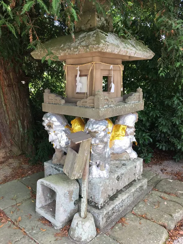 病気平癒のご利益！四頭獅子灯篭
