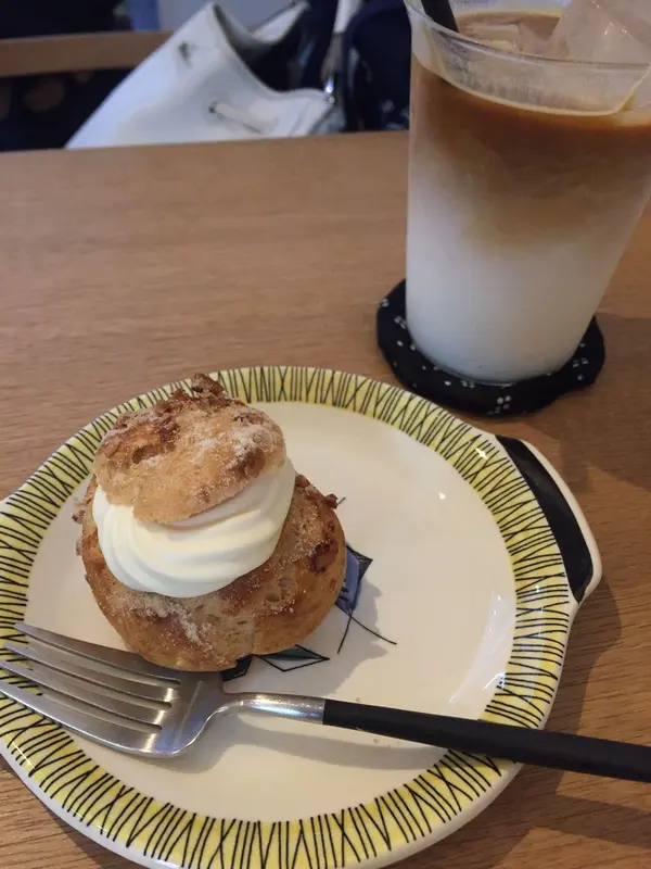 きびシューパリゴーとアイスカフェラテ