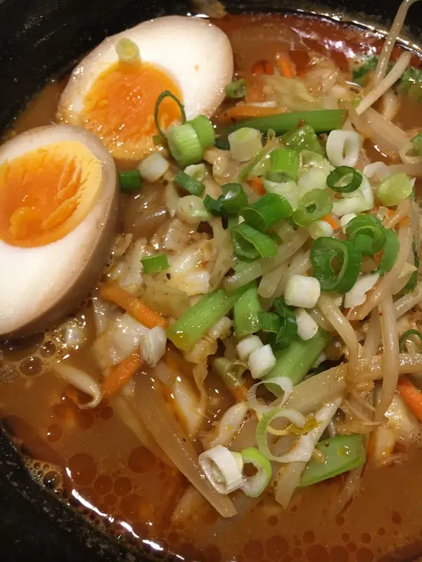 山椒の効いた辛いゴジラーメン！