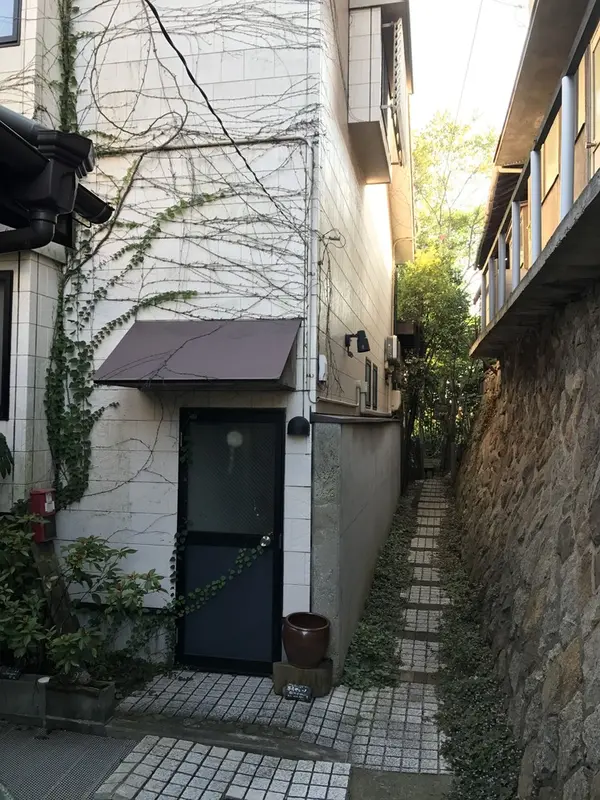 路地の先の先