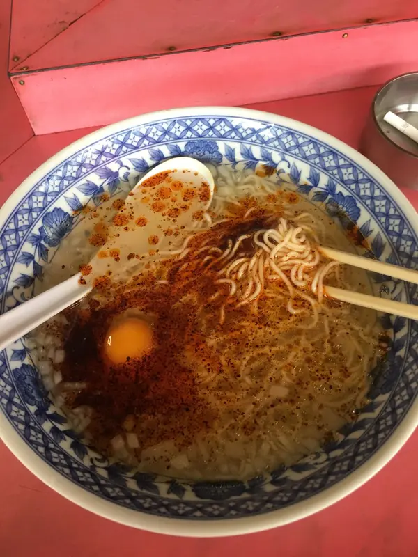 お好みでラー油を入れます。