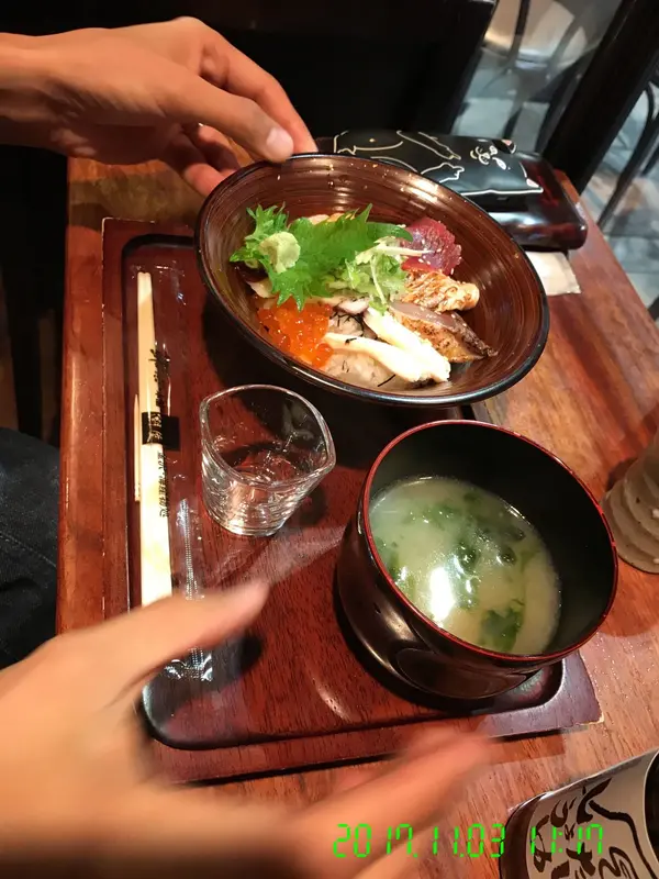 おまかせ丼