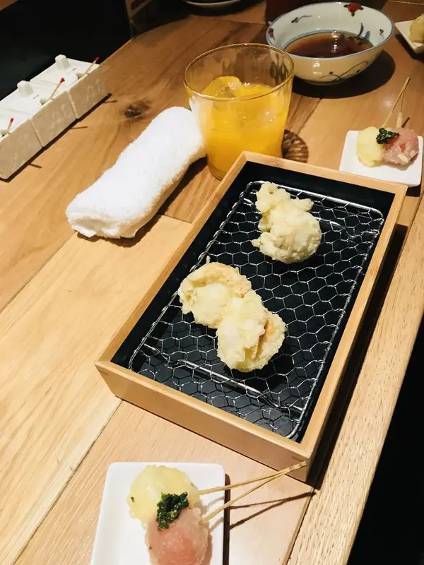 帆立とトマトとチーズのカプレーゼ