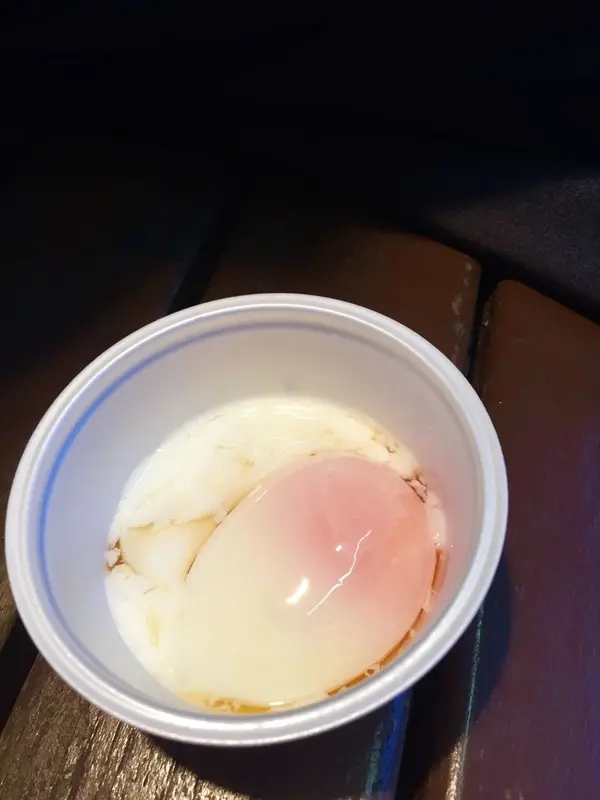 ぷるんとした温泉たまご、美味しい😋