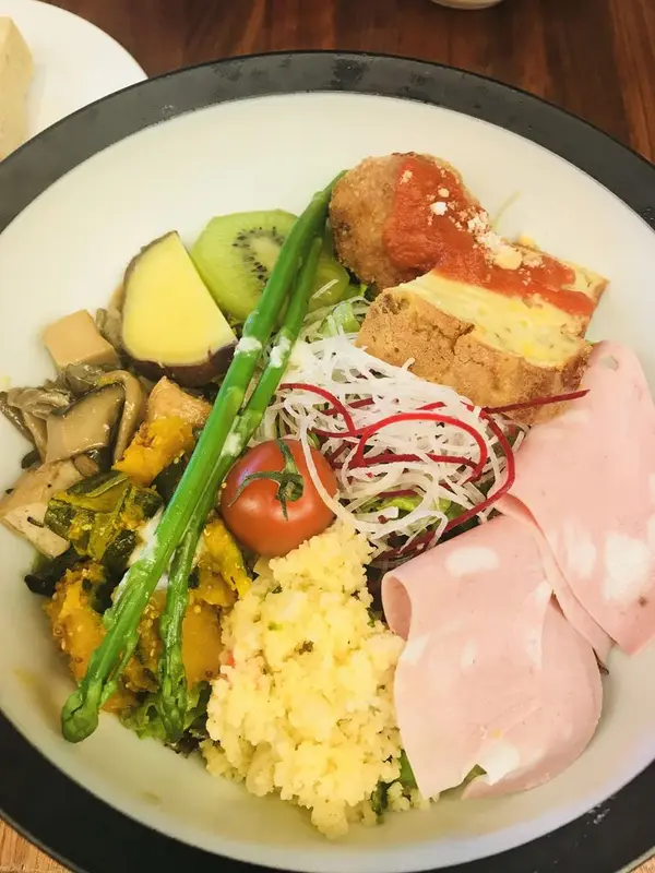 サラダランチにしました🥗