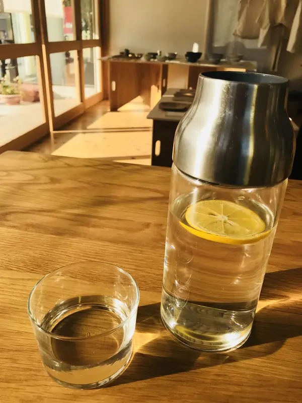お水が入った容器もおしゃれ♡