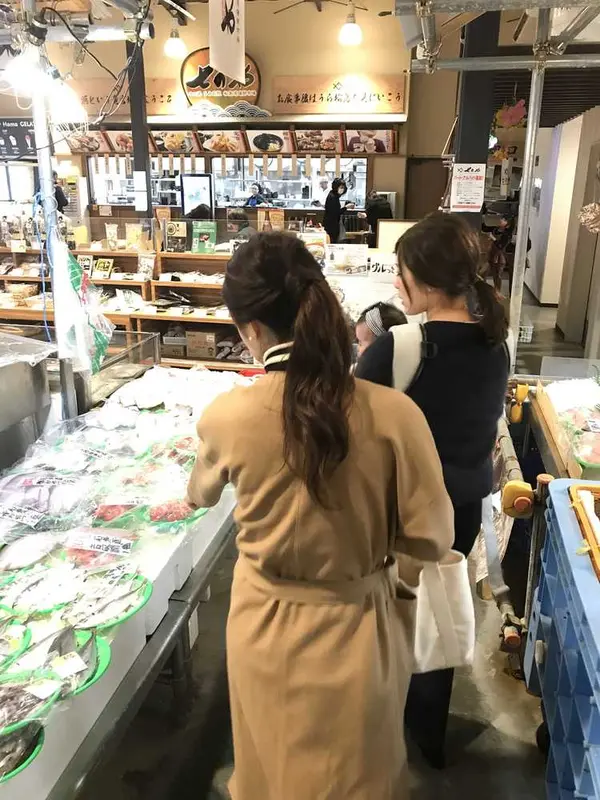 新鮮な海鮮、売ってます