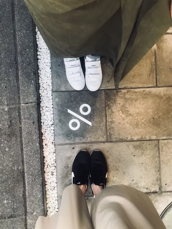 %