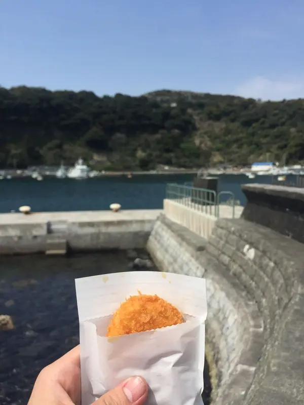 鵜飼商店のコロッケ