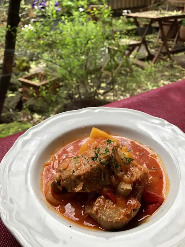 メインの肉料理
