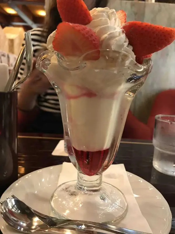 季節によって変わるパフェ