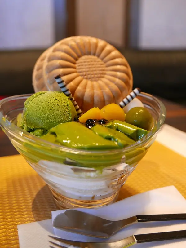 一番人気の抹茶パフェ