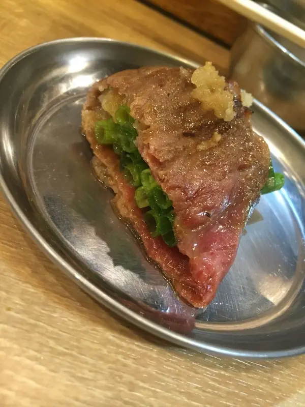 黒毛和牛の包めるカルビ