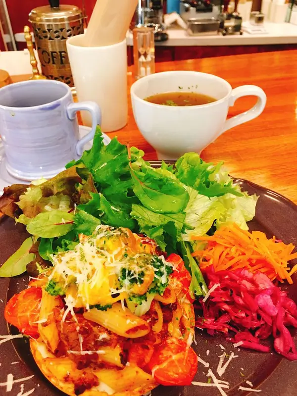 ゴロゴロ野菜とペンネのボロネーゼ