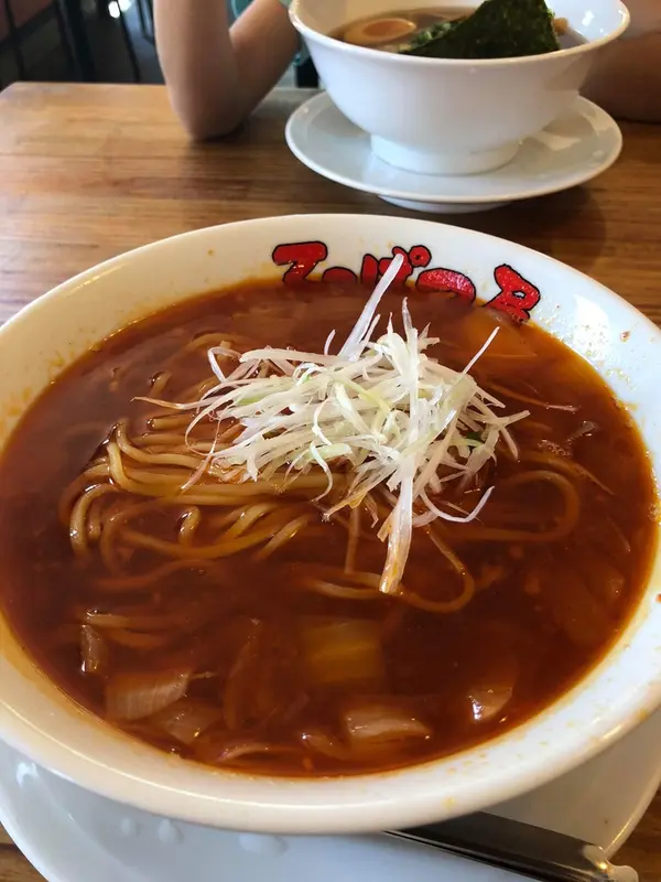 勝浦坦々麺