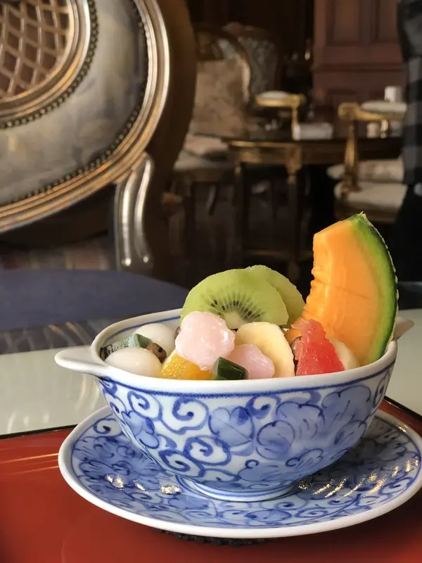 フォトジェニックなフルーツあんみつ