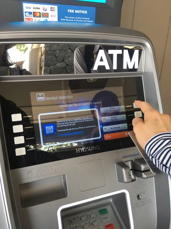 現地ATMでのキャッシングがお得