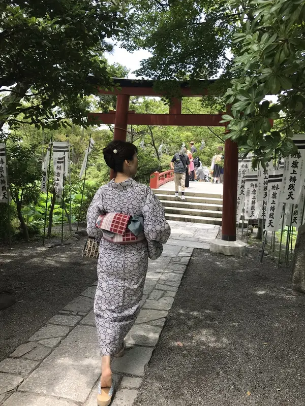 浴衣だと後ろ姿も様になります