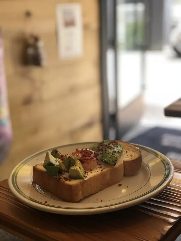 アボカドトースト