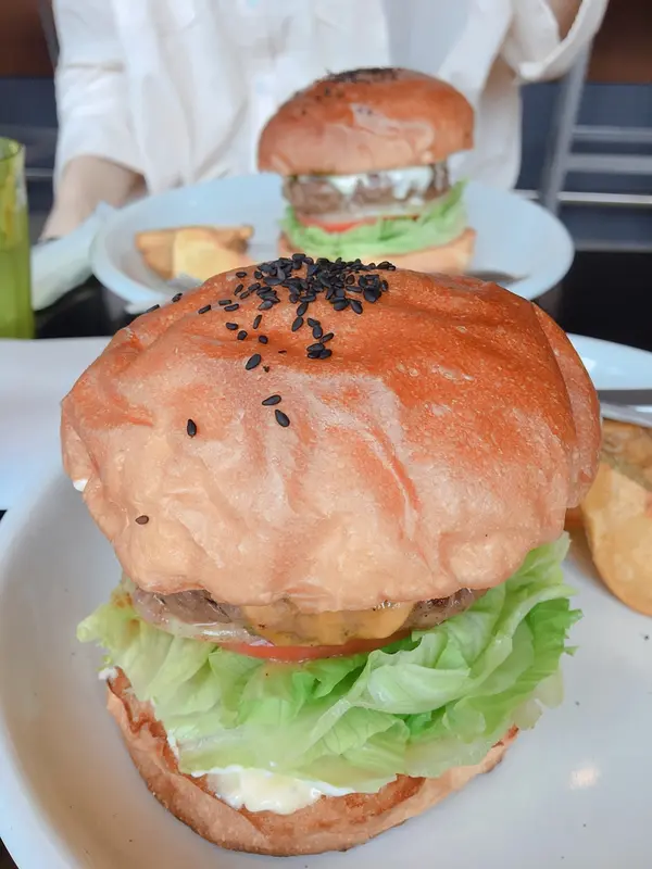アボカドチーズバーガー🍔