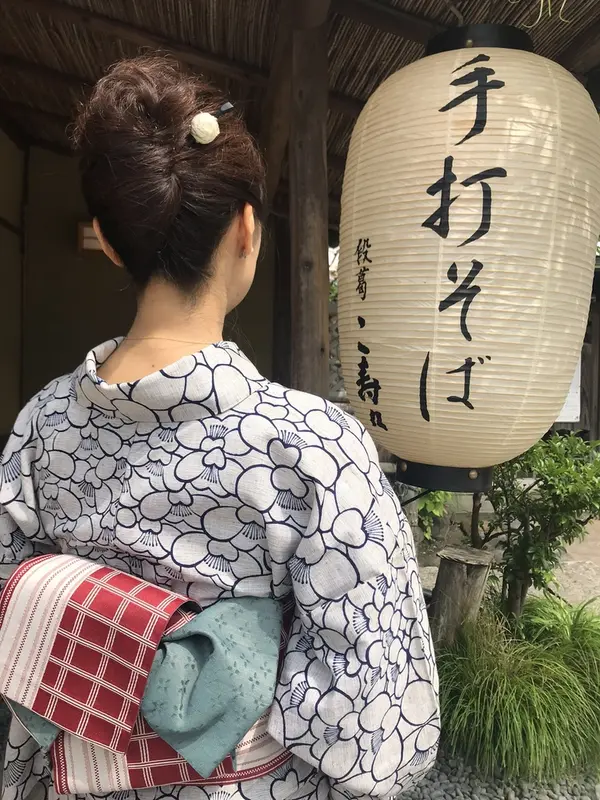 お蕎麦とわらび餅をいただきました
