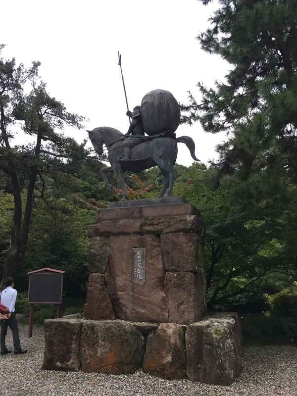前田利家公像