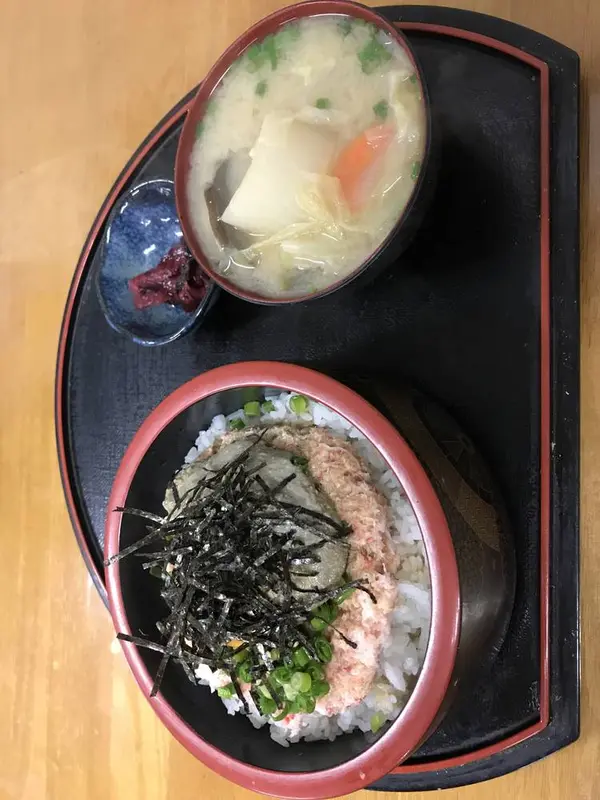 かにとろみそ丼？みたいな名前でした❗️