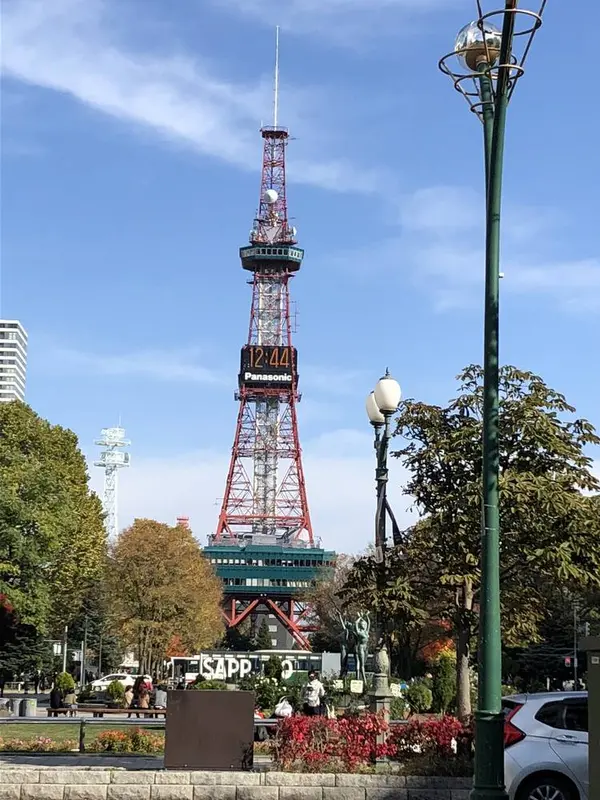 昼のテレビ塔