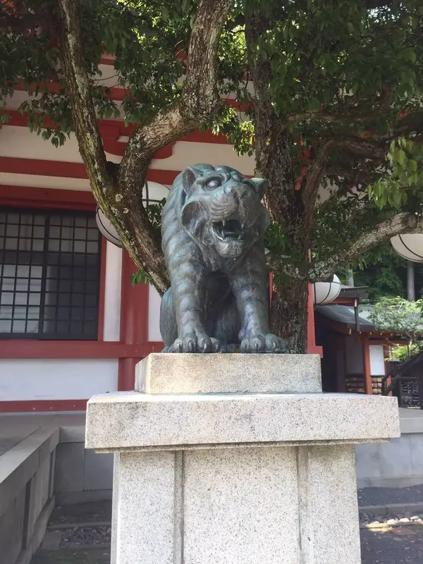 狛犬ではなく虎🐯