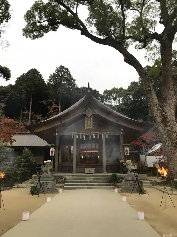 本殿前