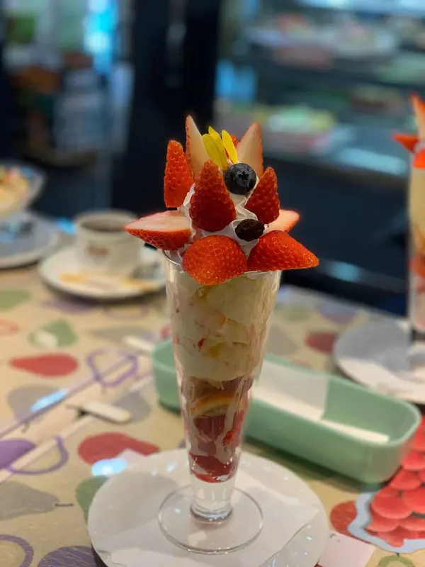 いちごパフェ