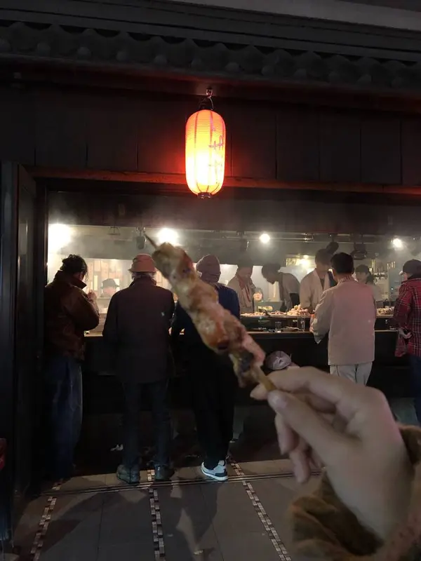 店先は立ち飲みスタイル