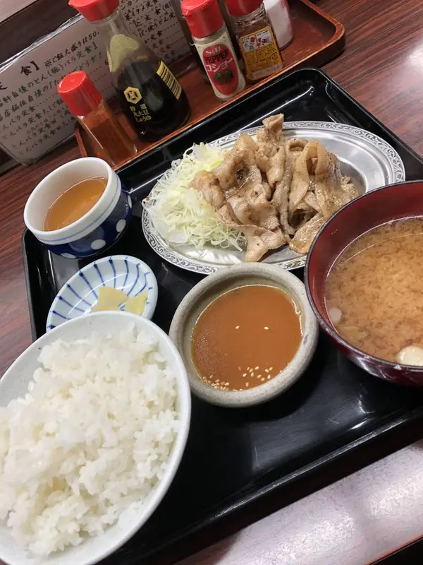 とんバラ定食