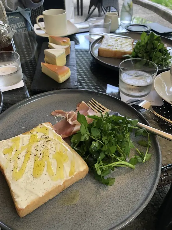 チーズクリームトースト