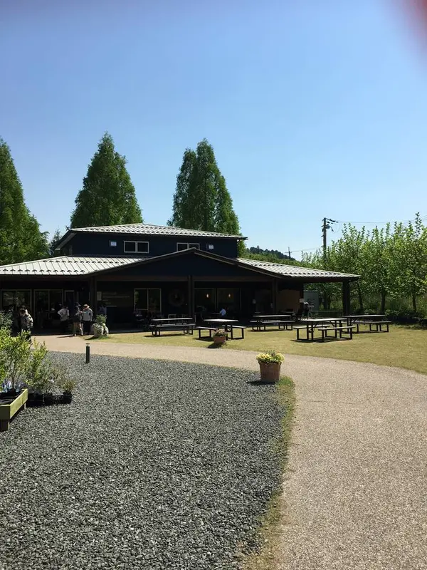 無料エリアにあります。