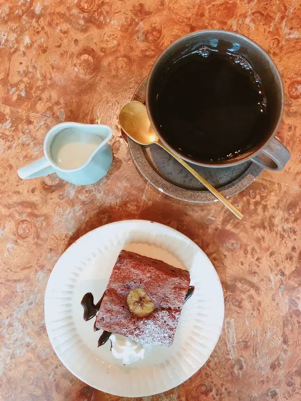 美味しいケーキとどうぞ。