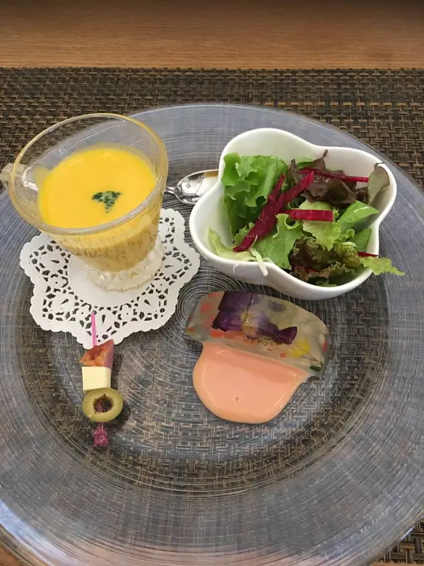 よくばりランチの前菜。