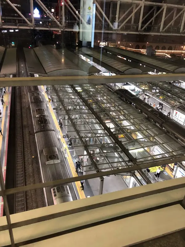 時空の広場から見下ろした構内。ついついずっと見ちゃうね
