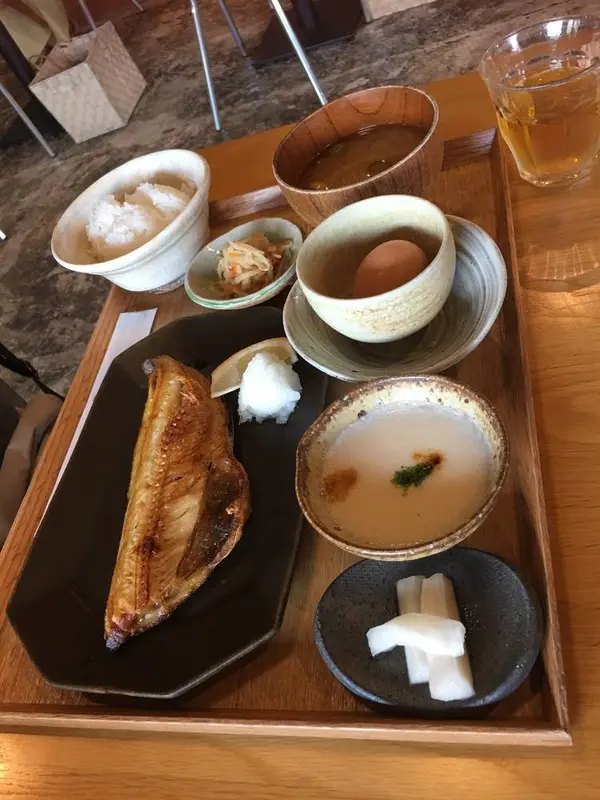 お魚の定食（縞ホッケ）