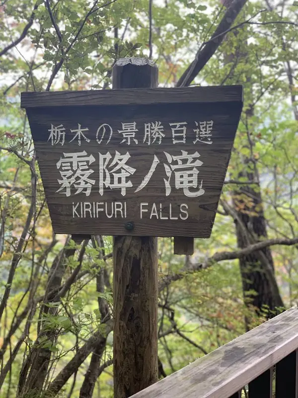 歩いて６分くらいだよ、